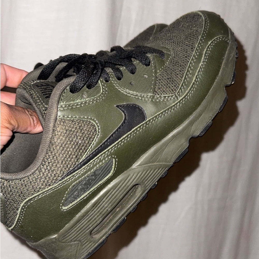Nike Men's Olive and Black Sneakers
